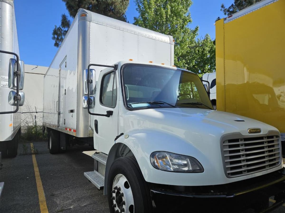 2019 Freightliner/Mercedes M2 106 870774