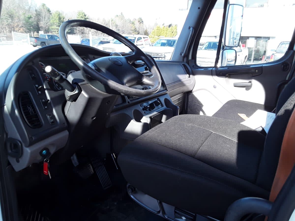 2019 Freightliner/Mercedes M2 106 870782
