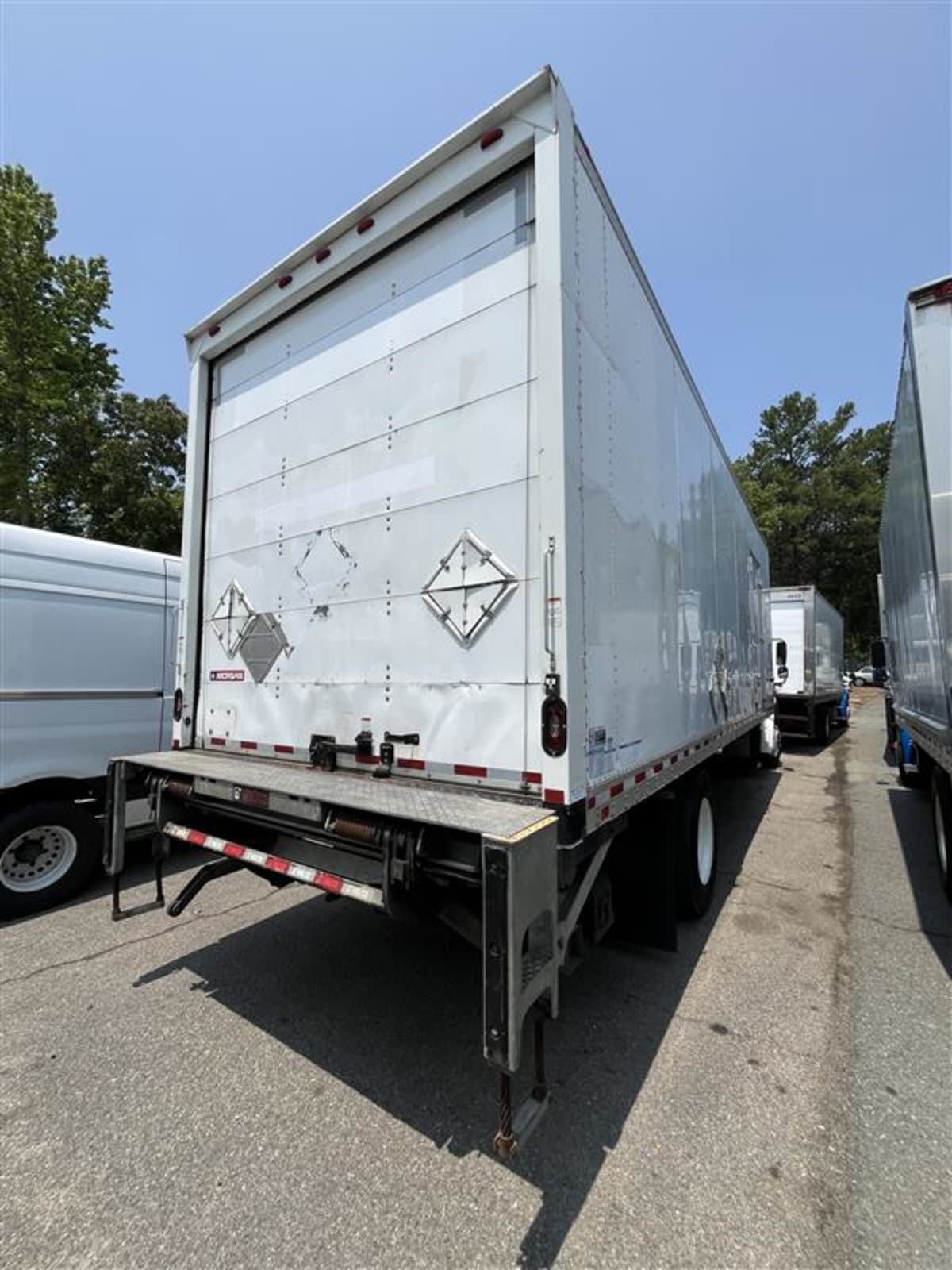 2019 Freightliner M2 106 870790