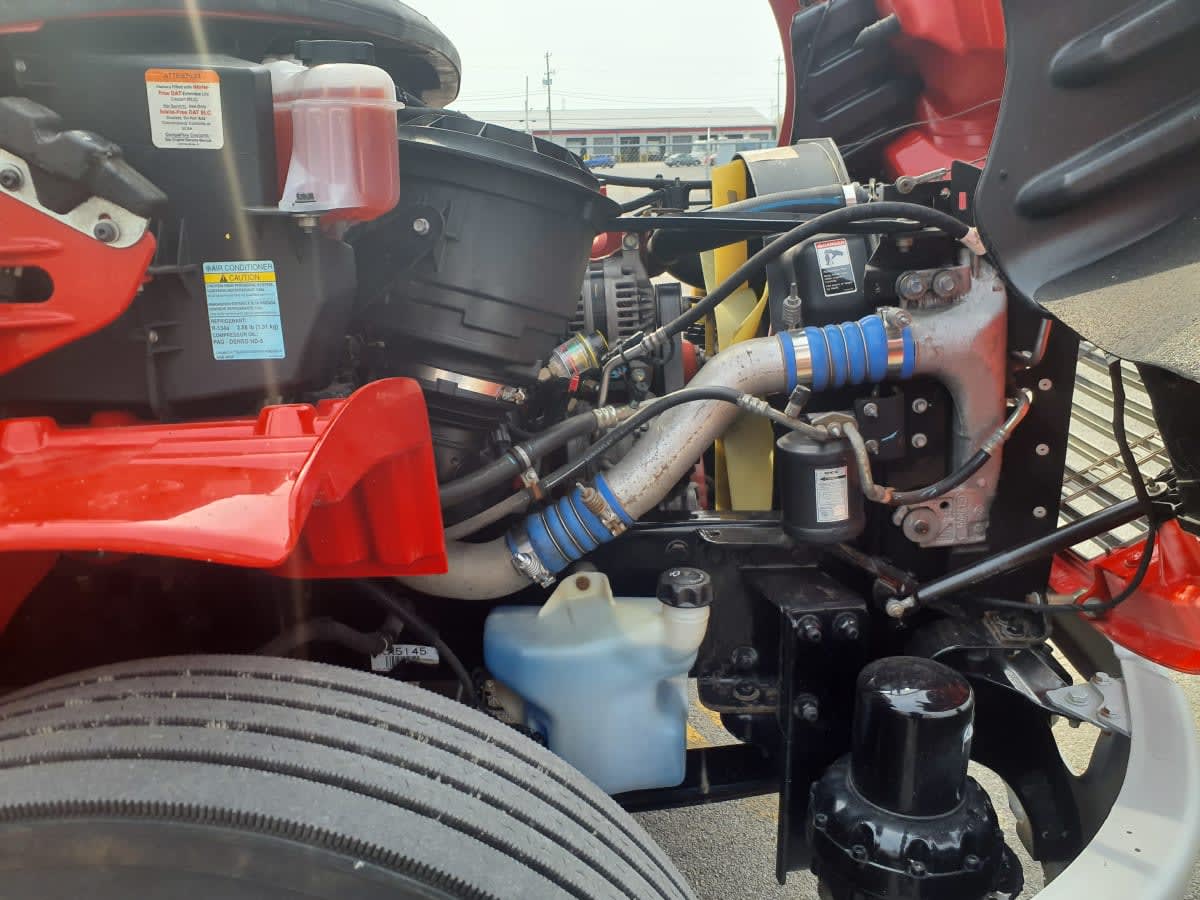 2019 Freightliner/Mercedes M2 106 870812