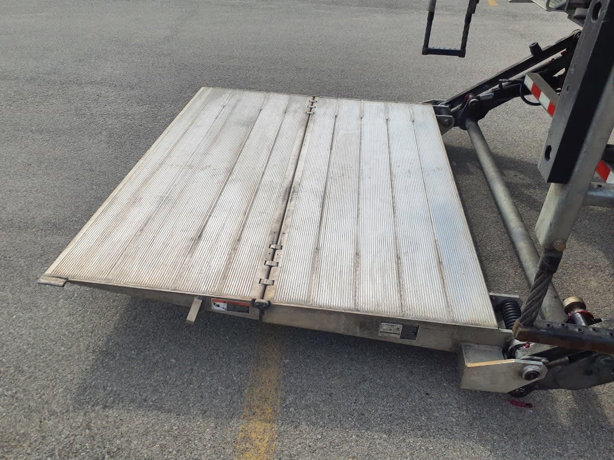 2019 Freightliner/Mercedes M2 106 870812