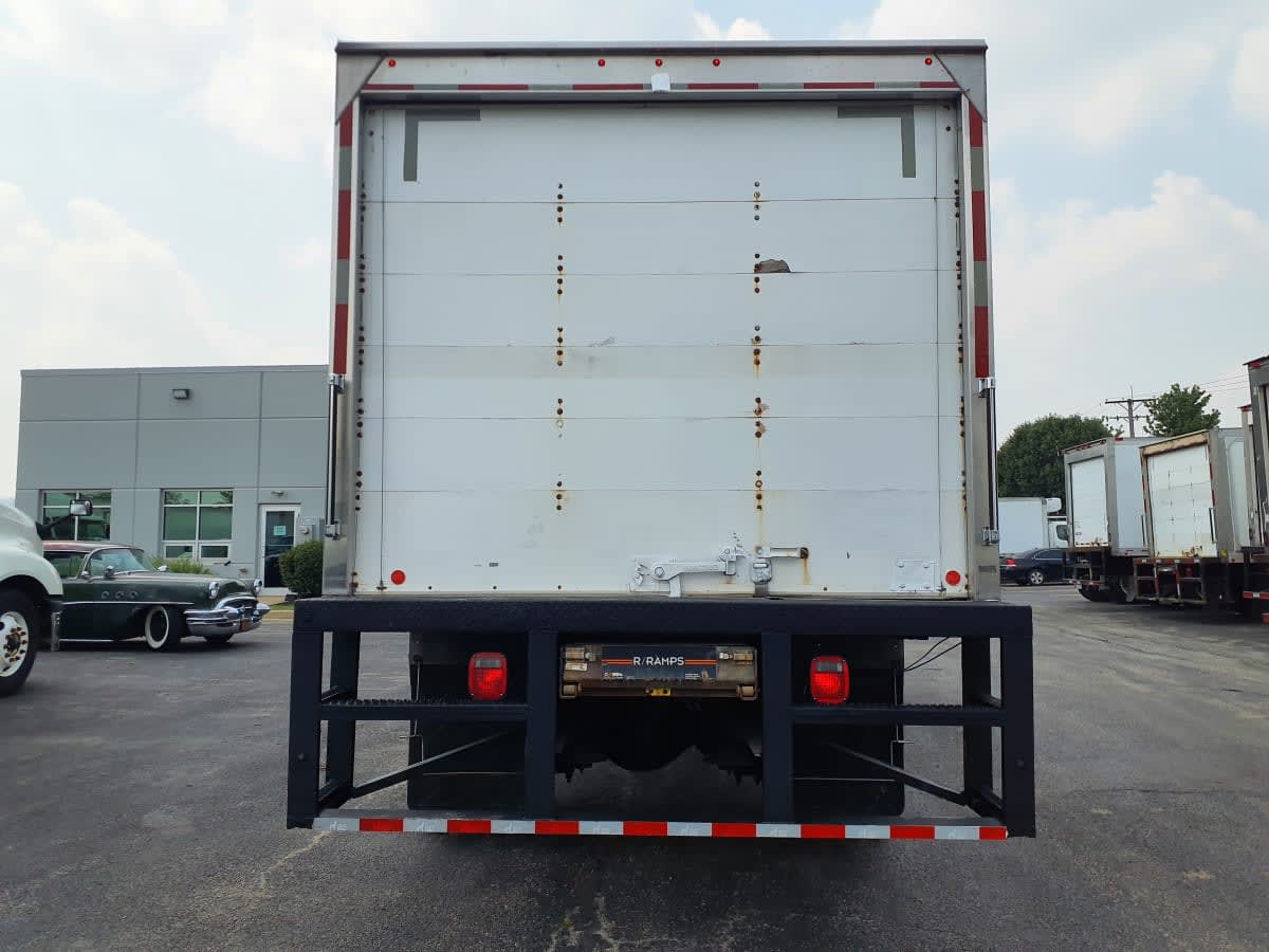 2019 Freightliner M2 106 870844