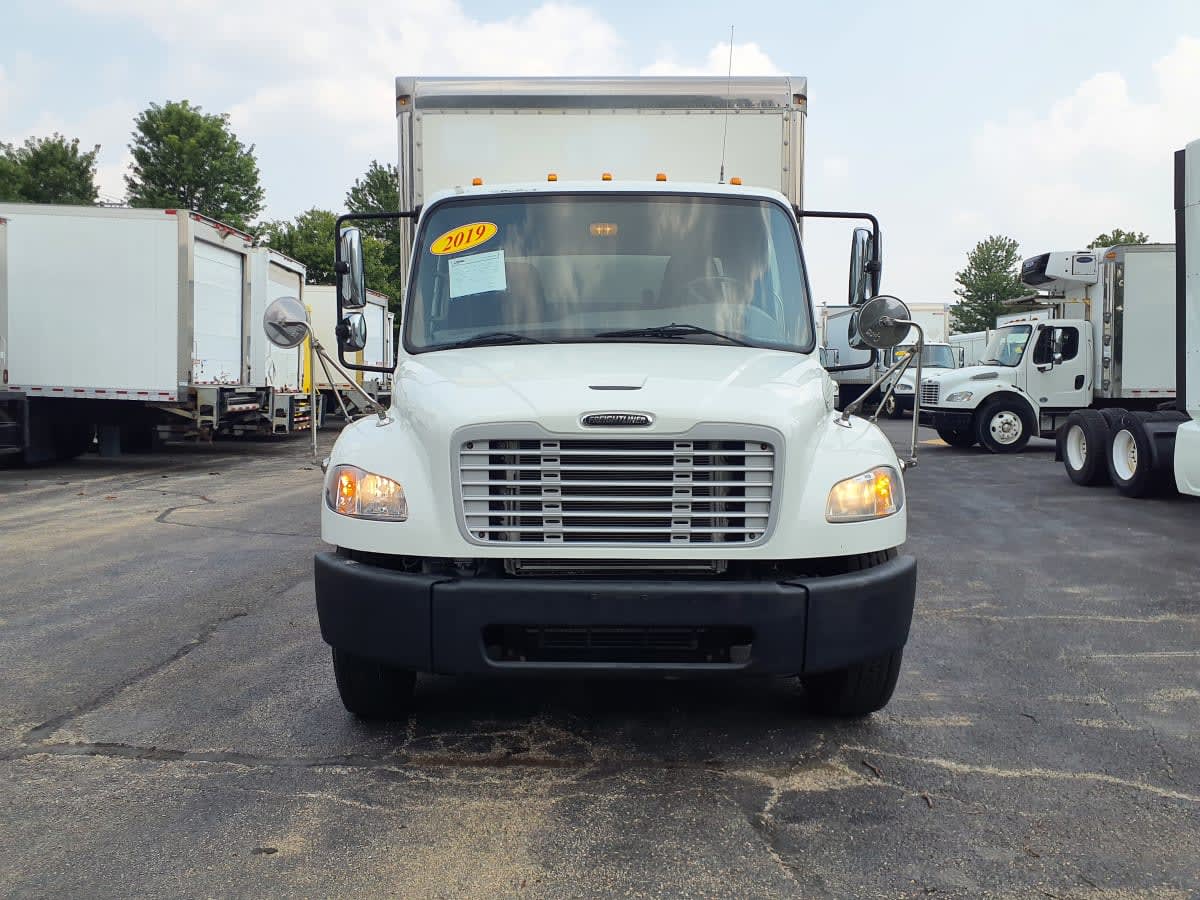 2019 Freightliner M2 106 870844