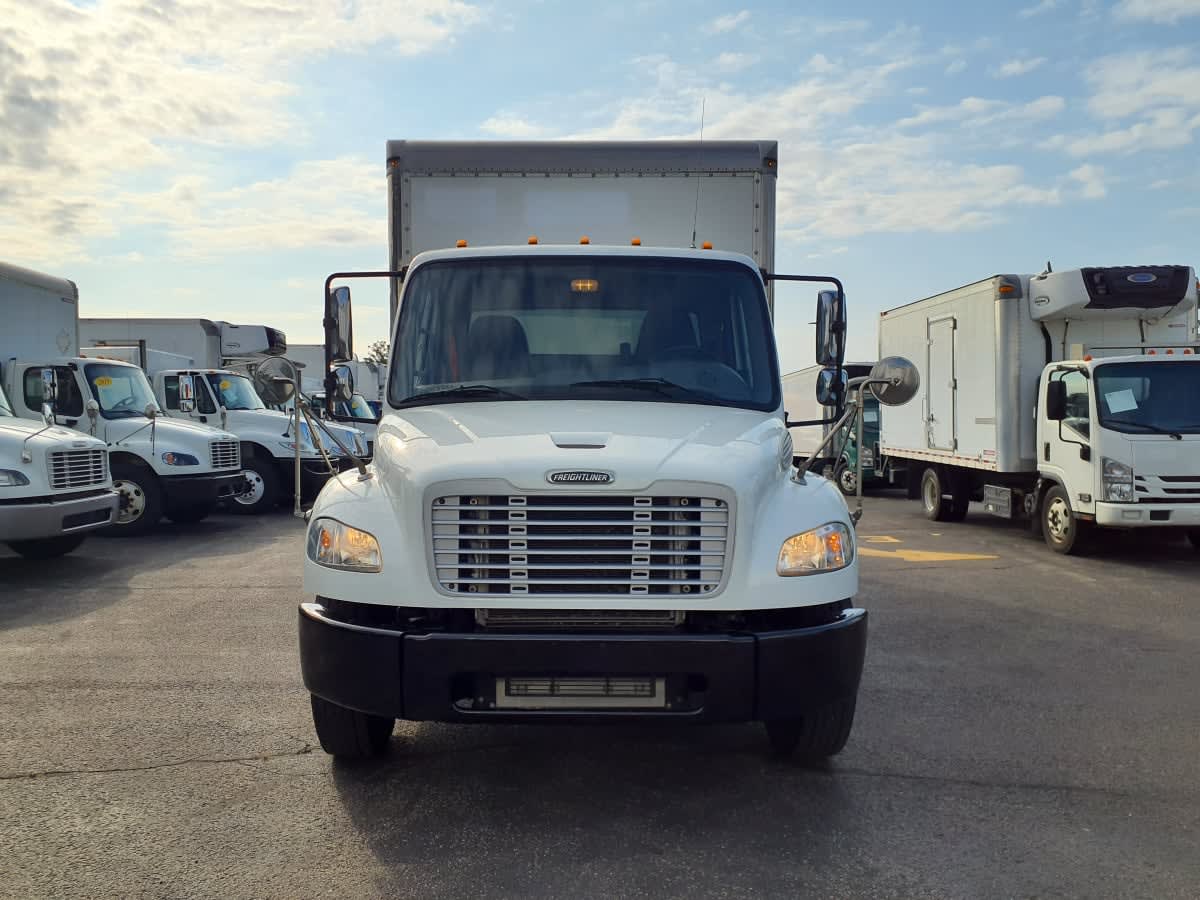 2019 Freightliner M2 106 870845