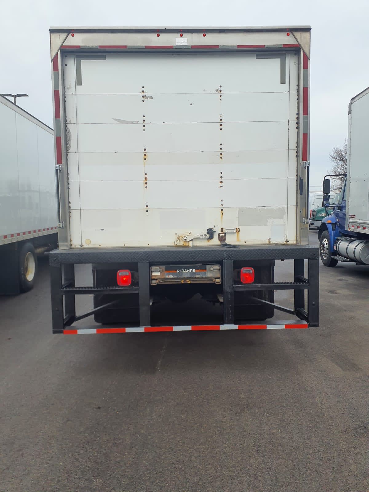 2019 Freightliner/Mercedes M2 106 870851