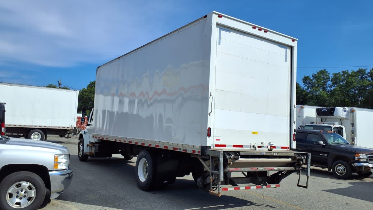 2019 Freightliner/Mercedes M2 106 870855
