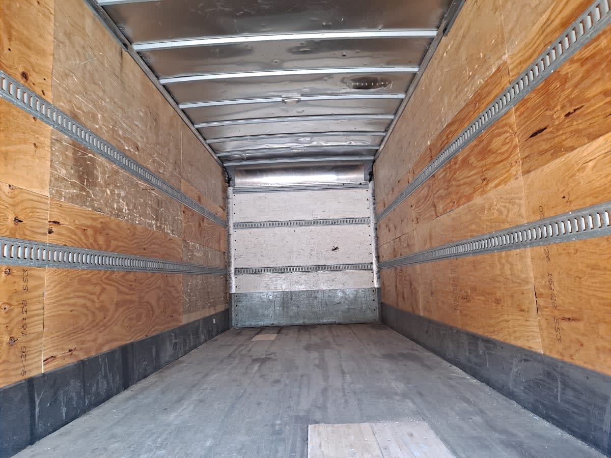 2019 Freightliner/Mercedes M2 106 870857