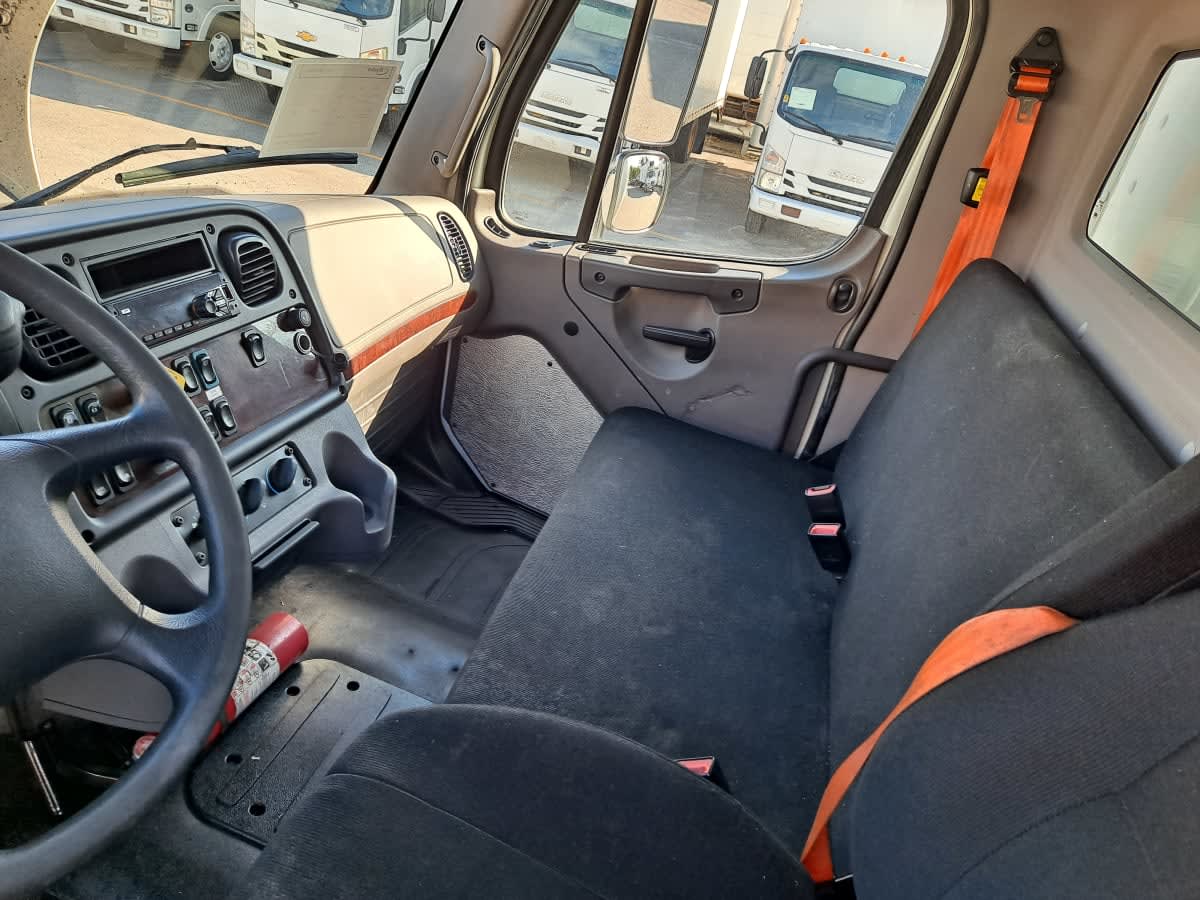 2019 Freightliner/Mercedes M2 106 870857