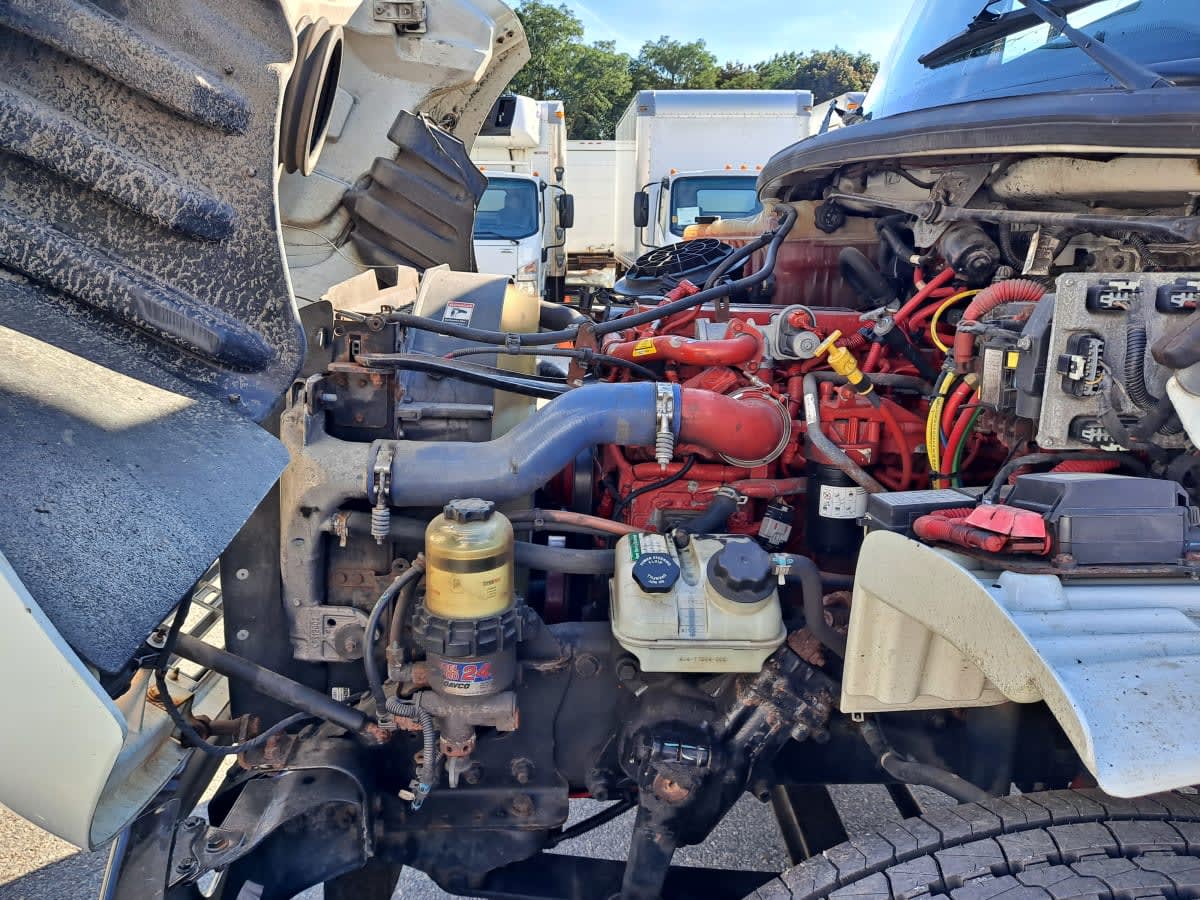 2019 Freightliner/Mercedes M2 106 870857