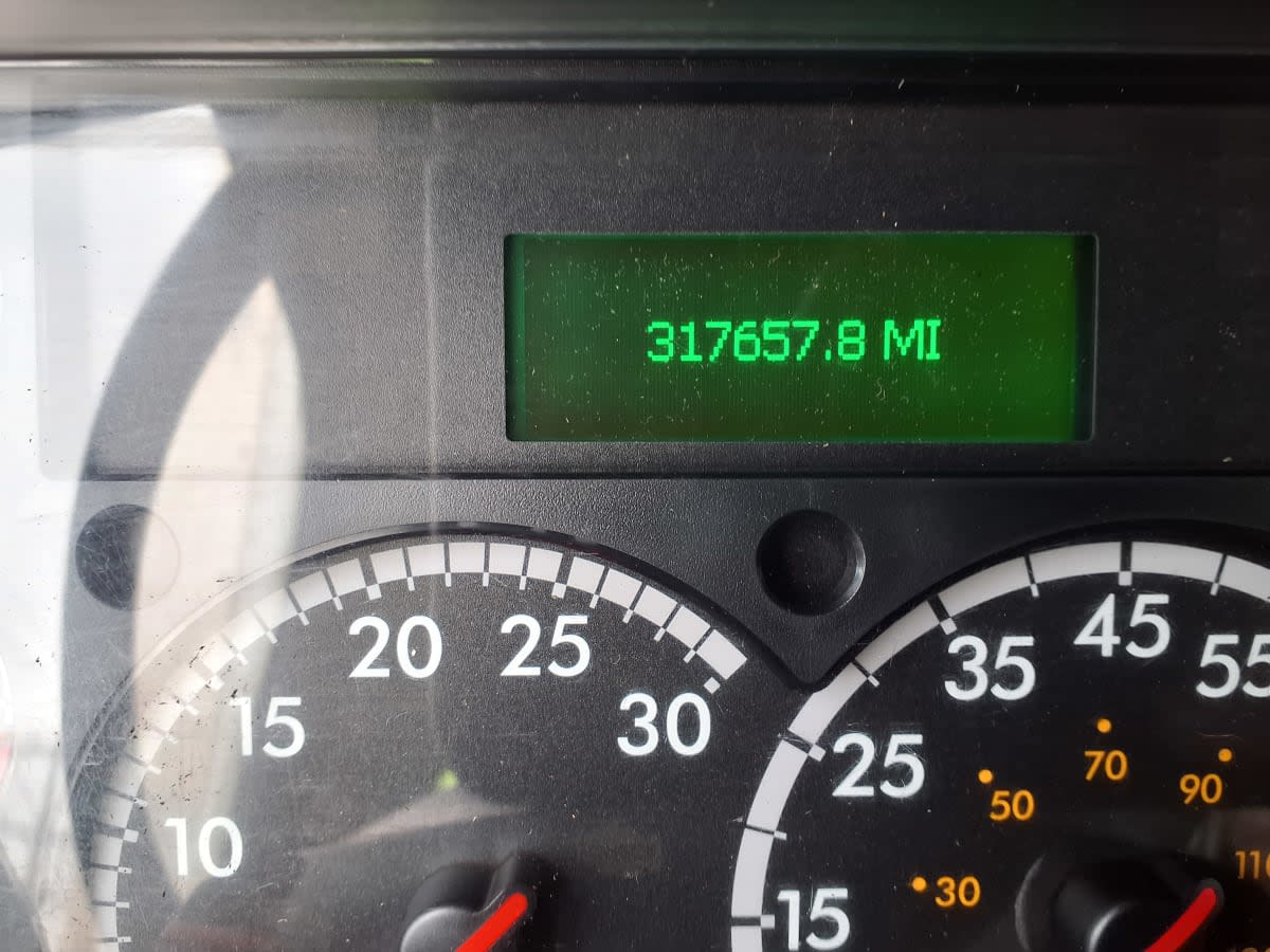 2019 Freightliner M2 106 870895
