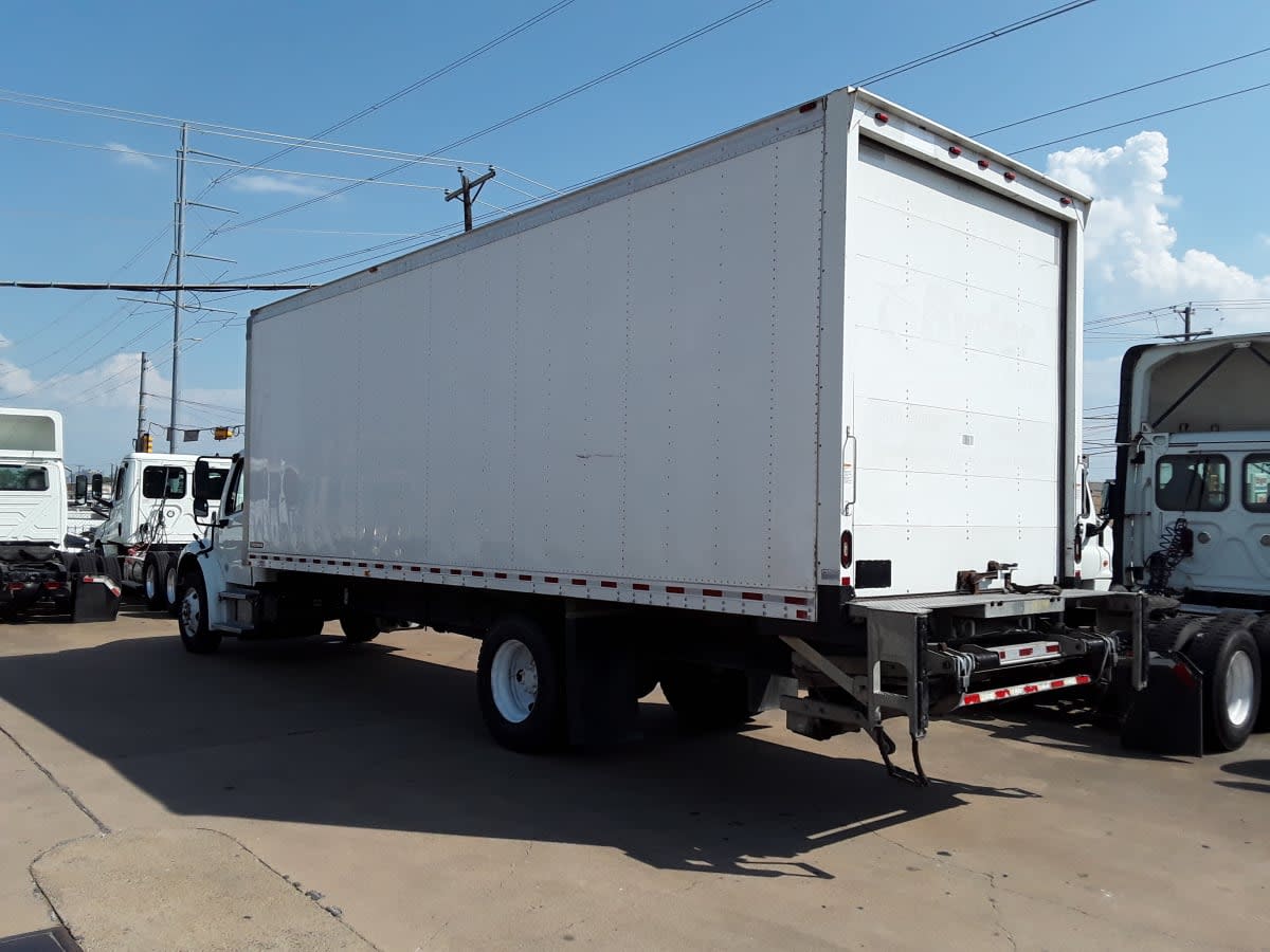 2019 Freightliner M2 106 870949