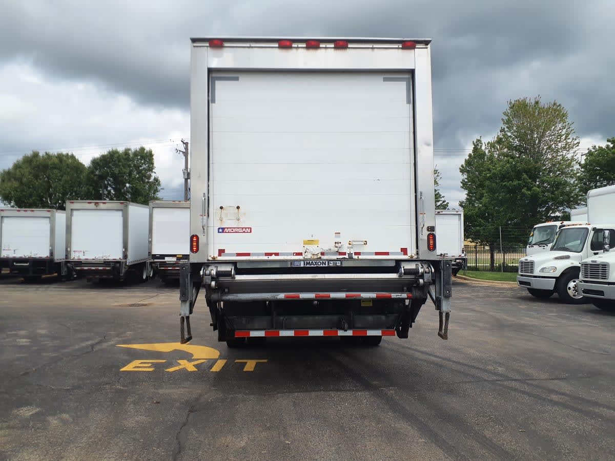 2019 Freightliner/Mercedes M2 106 870960