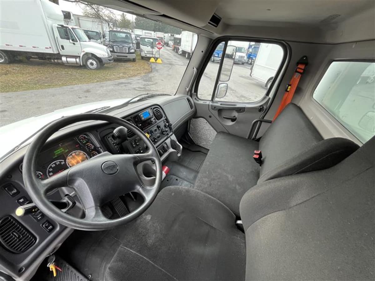 2019 Freightliner/Mercedes M2 106 870968