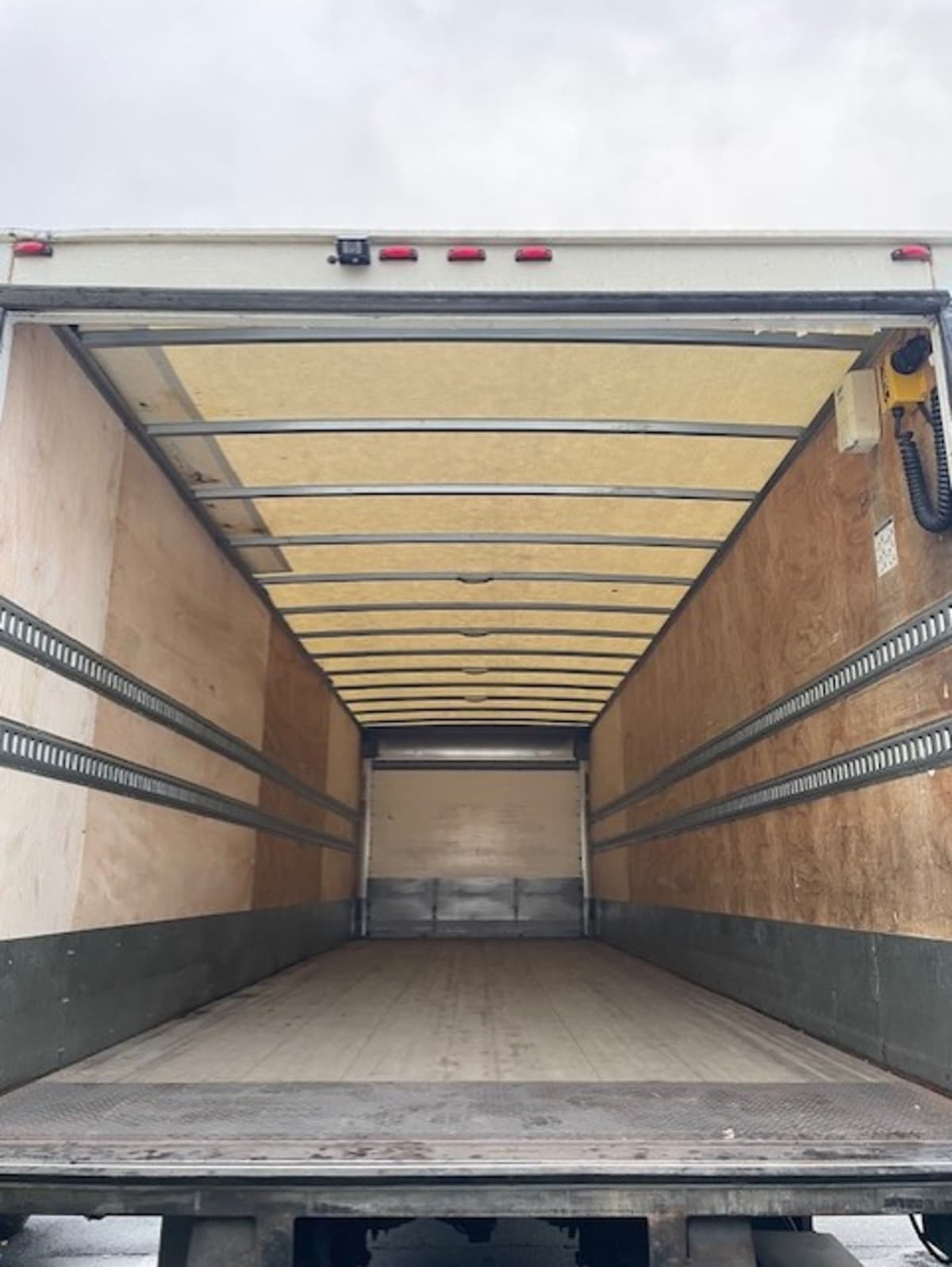 2019 Freightliner/Mercedes M2 106 870975