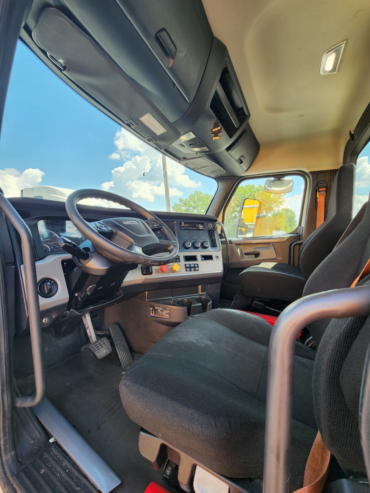 2019 Freightliner/Mercedes NEW CASCADIA PX12664 870997