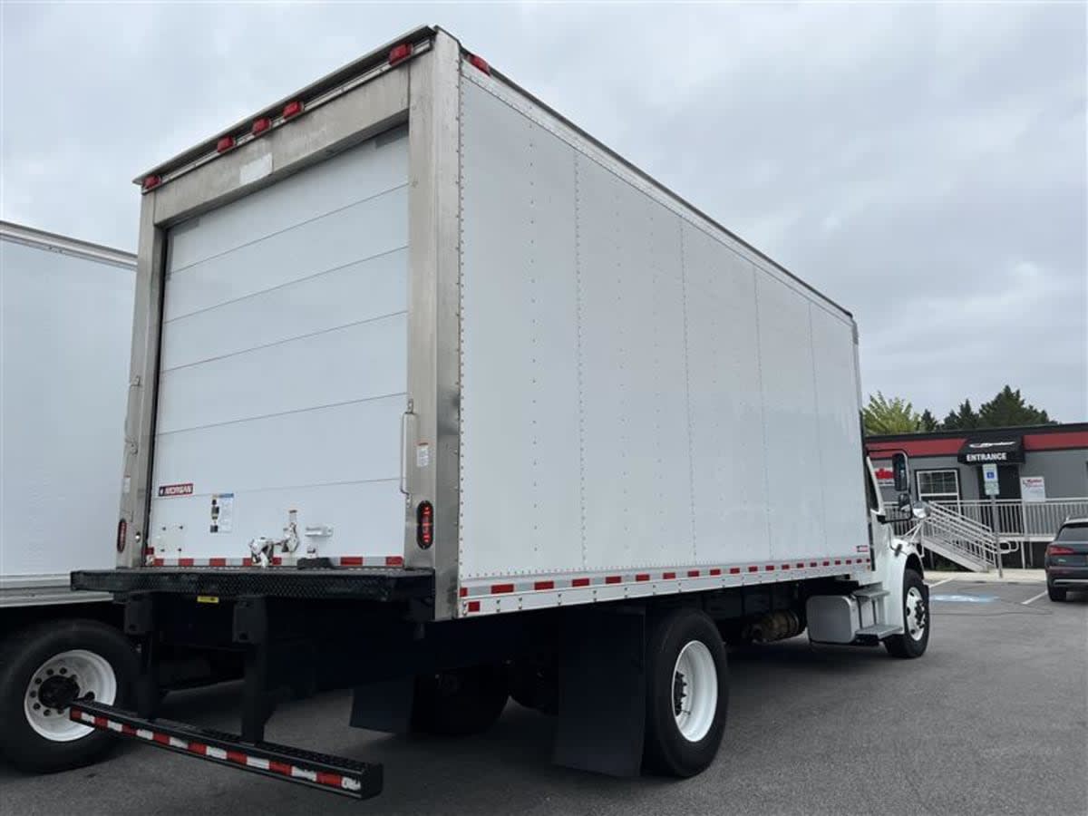 2019 Freightliner M2 106 871012
