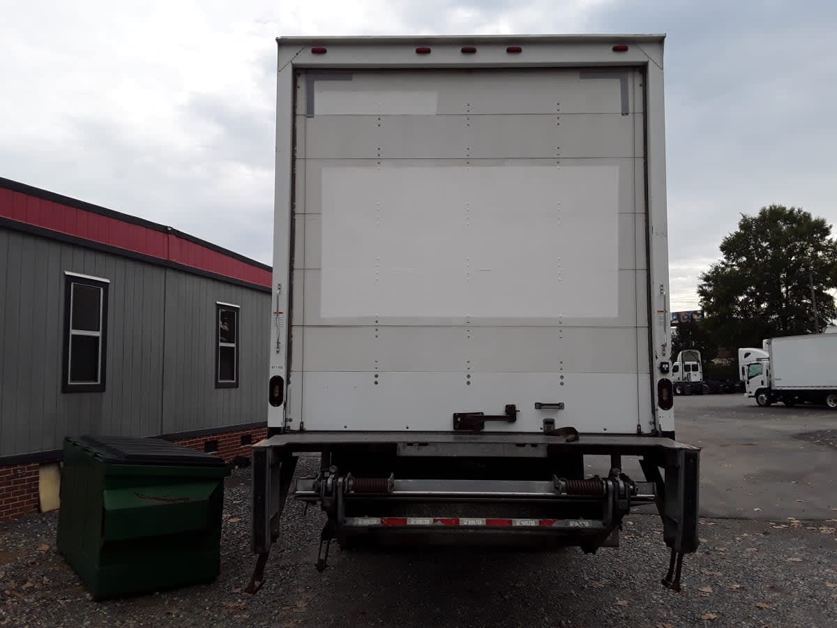2019 Freightliner M2 106 871160