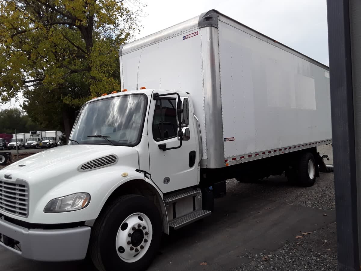 2019 Freightliner M2 106 871160