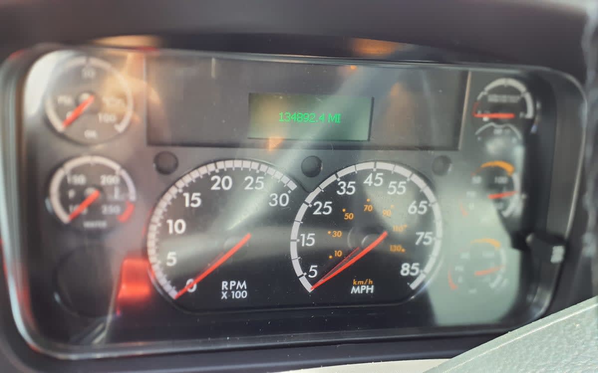 2019 Freightliner M2 106 - image 15