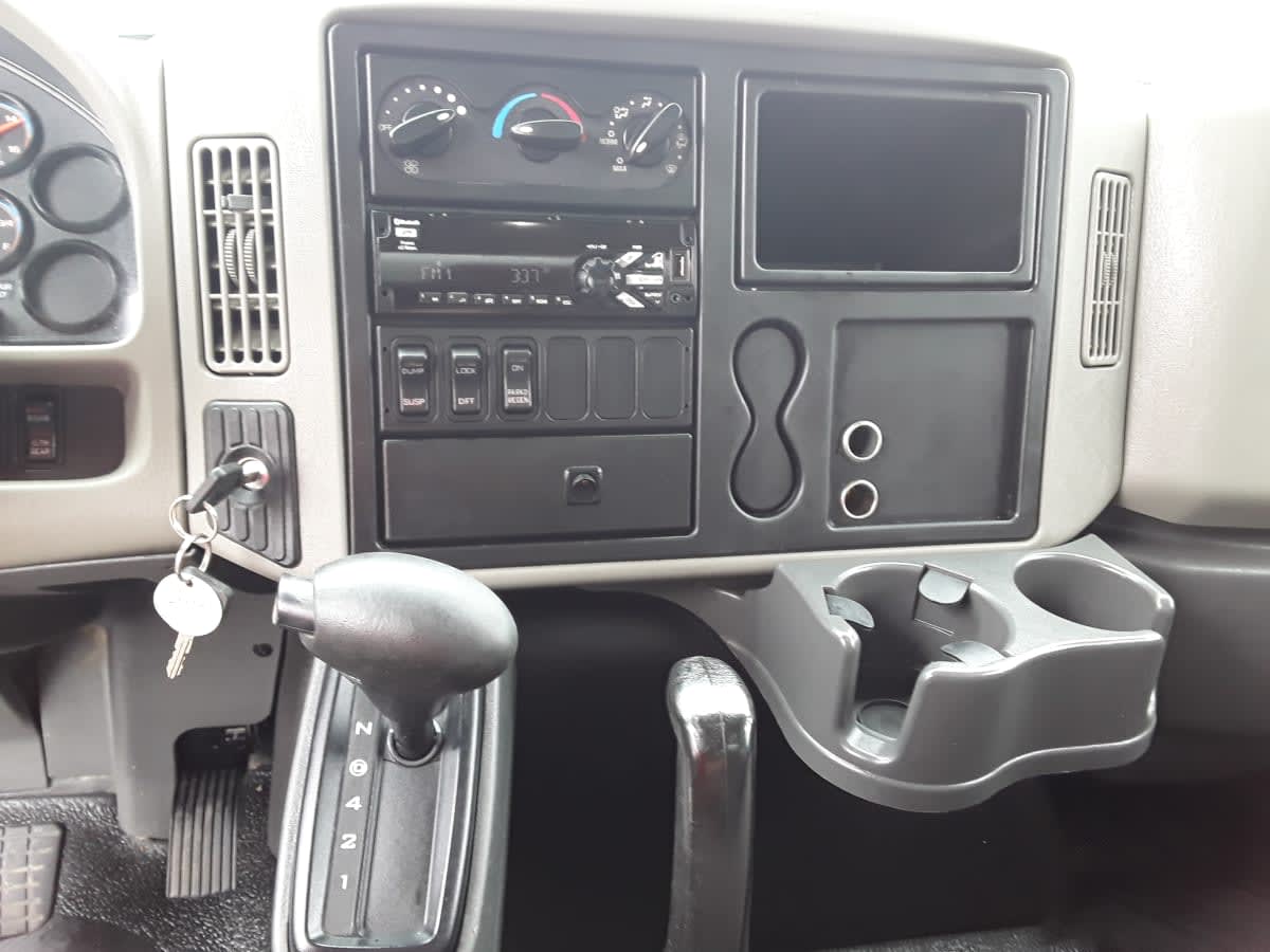 2019 Navistar International 4300 871183