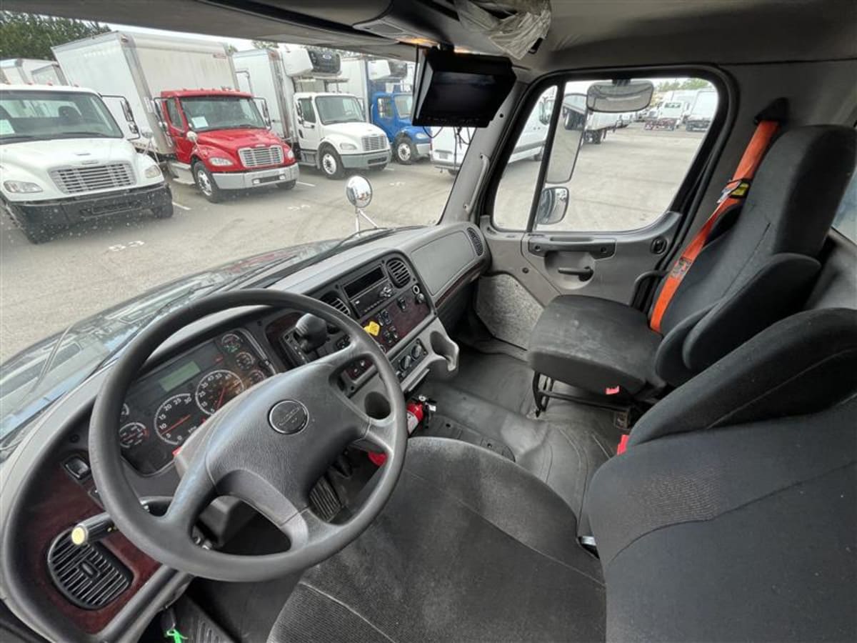 2019 Freightliner/Mercedes M2 106 871353