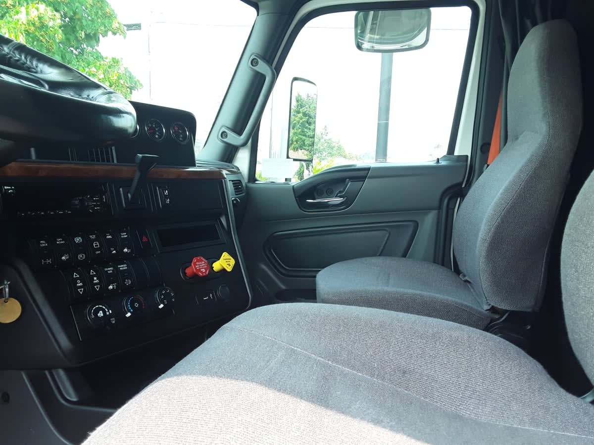 2019 Navistar International LT625 SLPR CAB 871386