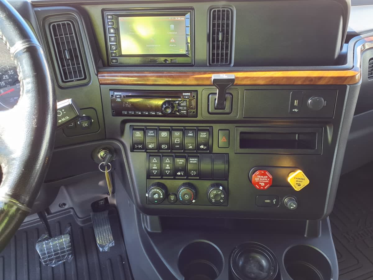 2019 Navistar International LT625 SLPR CAB 873269