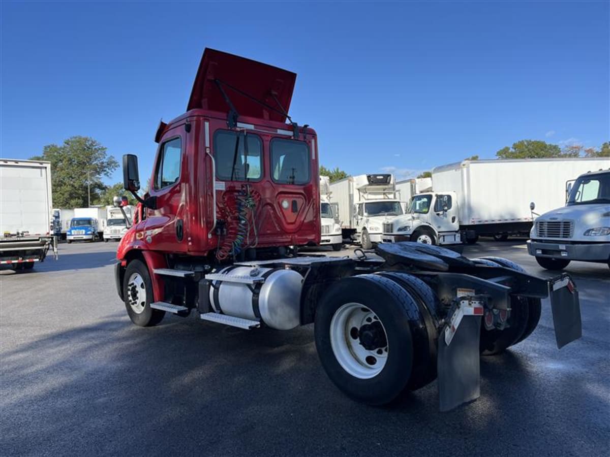 2019 Freightliner - image 6