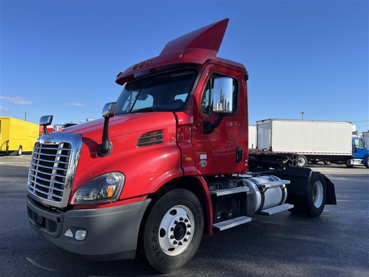 2019 Freightliner - image 1