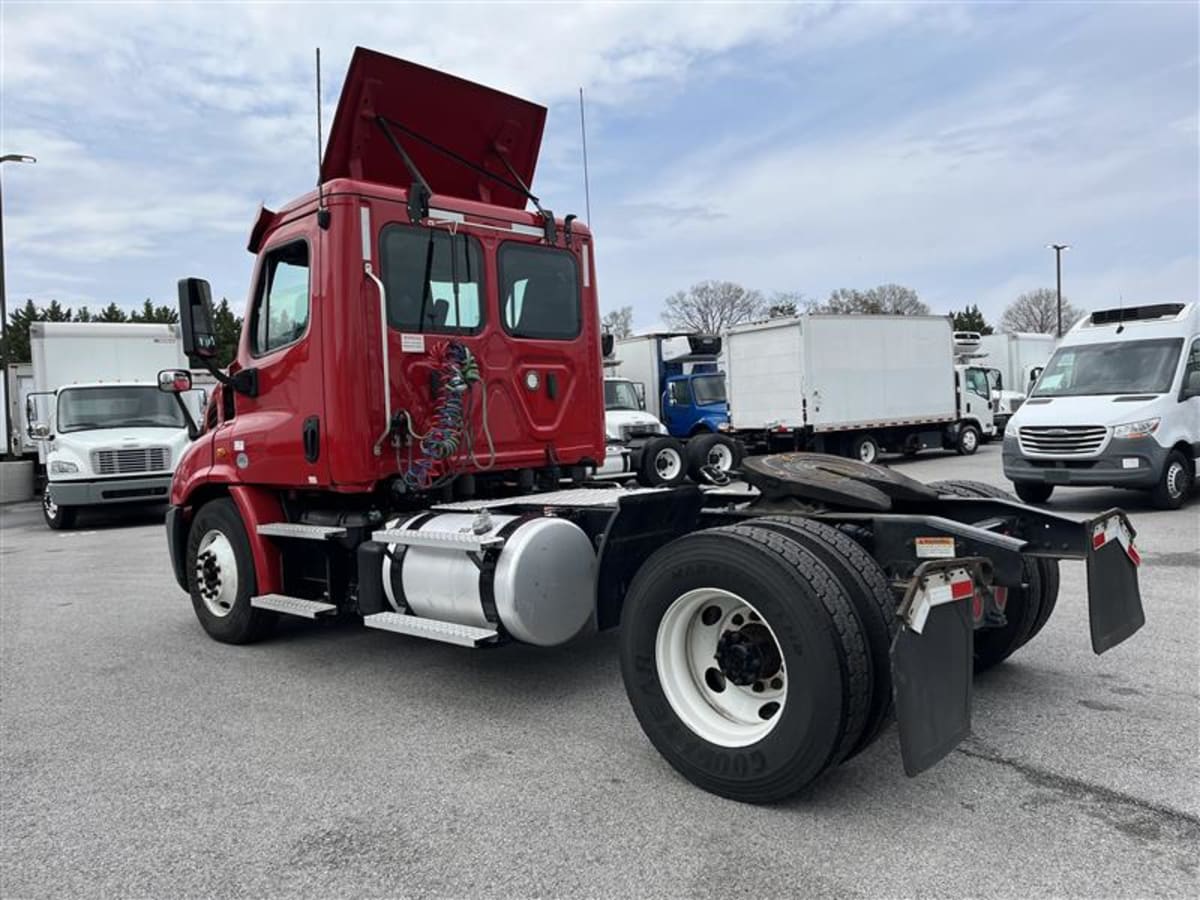 2019 Freightliner - image 6