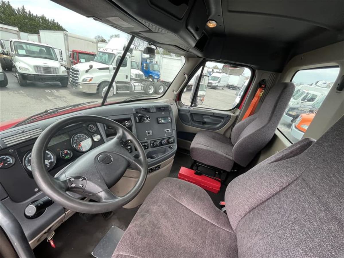 2019 Freightliner - image 7
