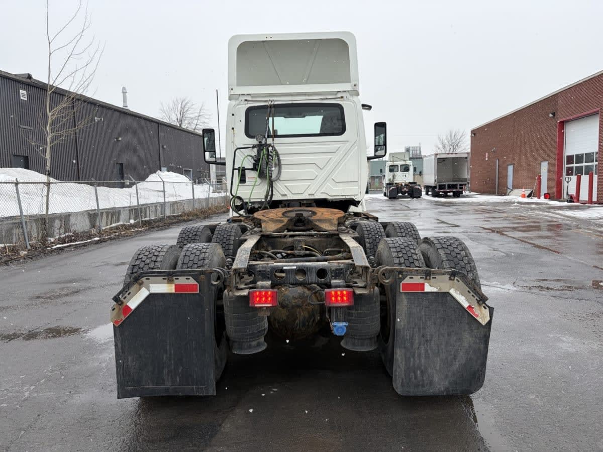 2019 Navistar International LT625 DAYCAB T/A 873330