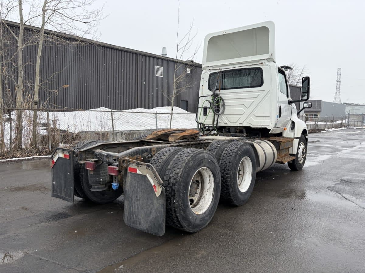 2019 Navistar International LT625 DAYCAB T/A 873330