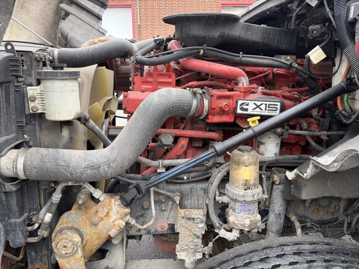 2019 Navistar International LT625 DAYCAB T/A 873330