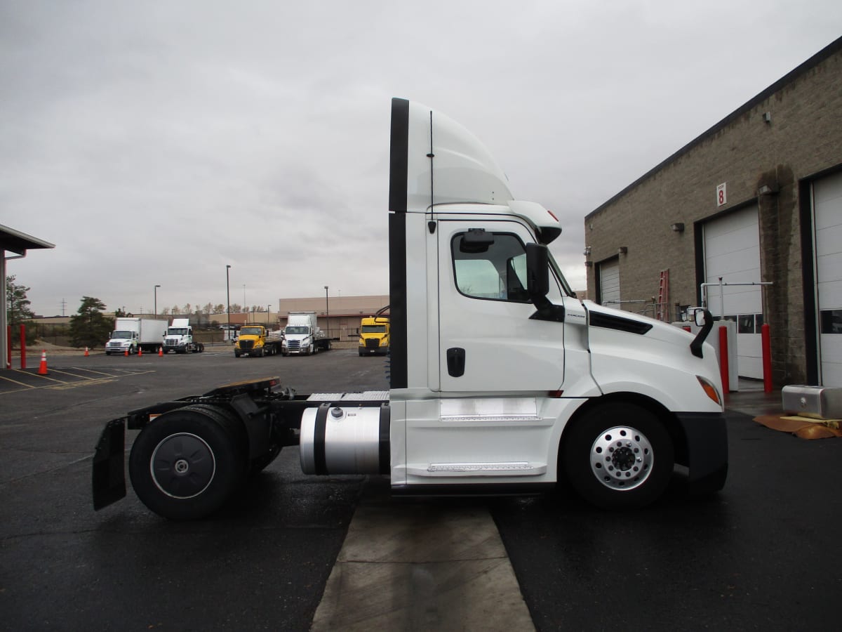 2019 Freightliner/Mercedes NEW CASCADIA 126 873445