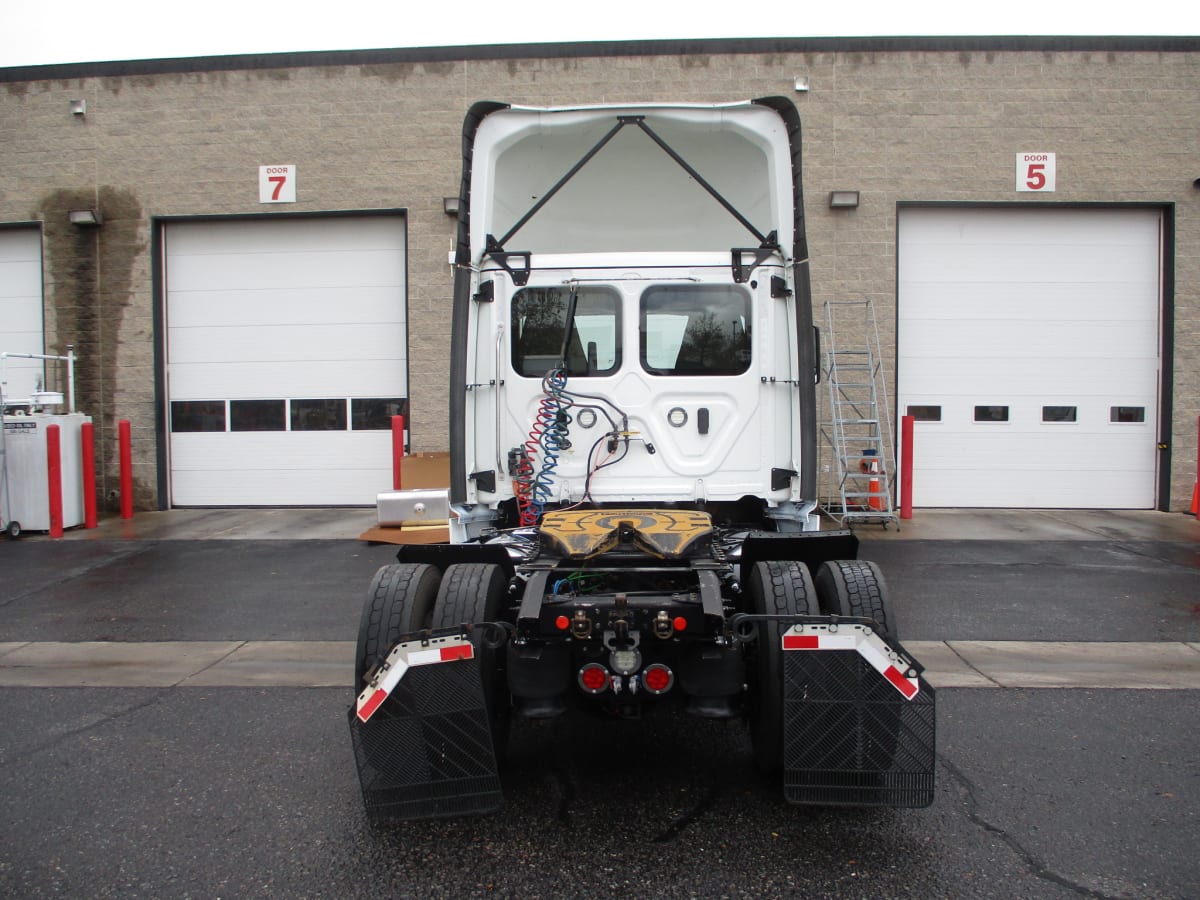 2019 Freightliner/Mercedes NEW CASCADIA 126 873445
