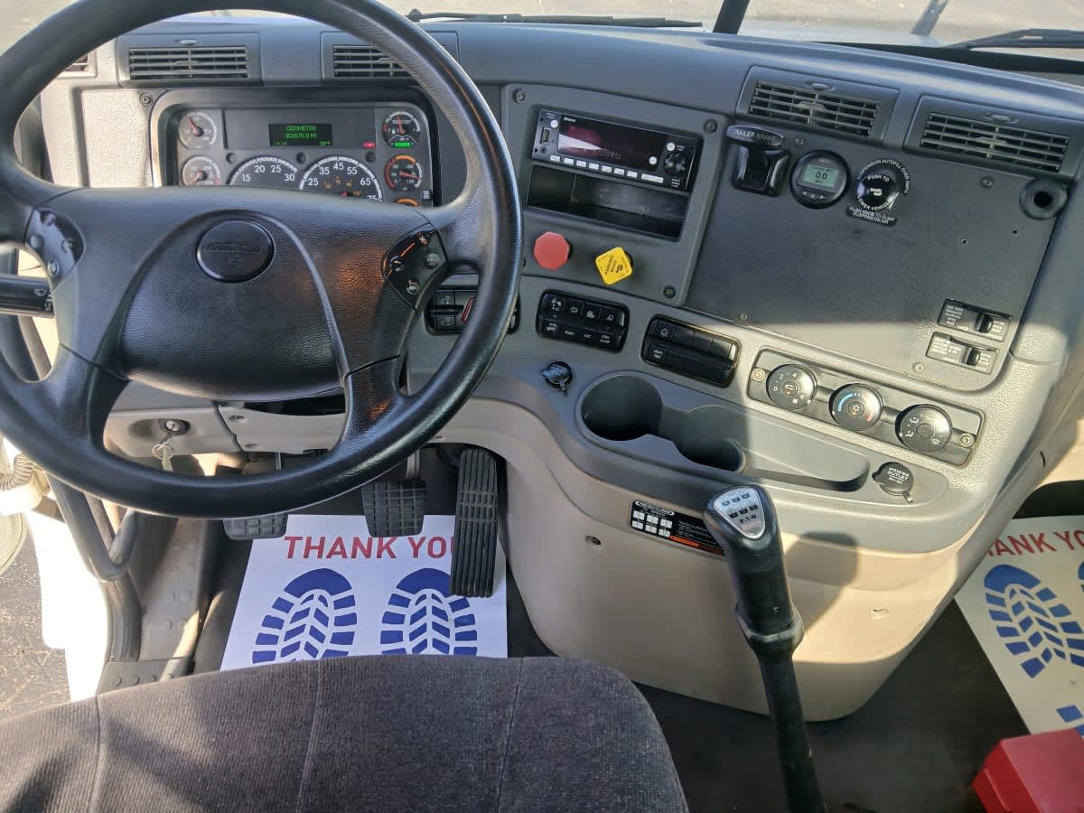 2019 Freightliner Cascadia in Jacksonville, FL — photo 7