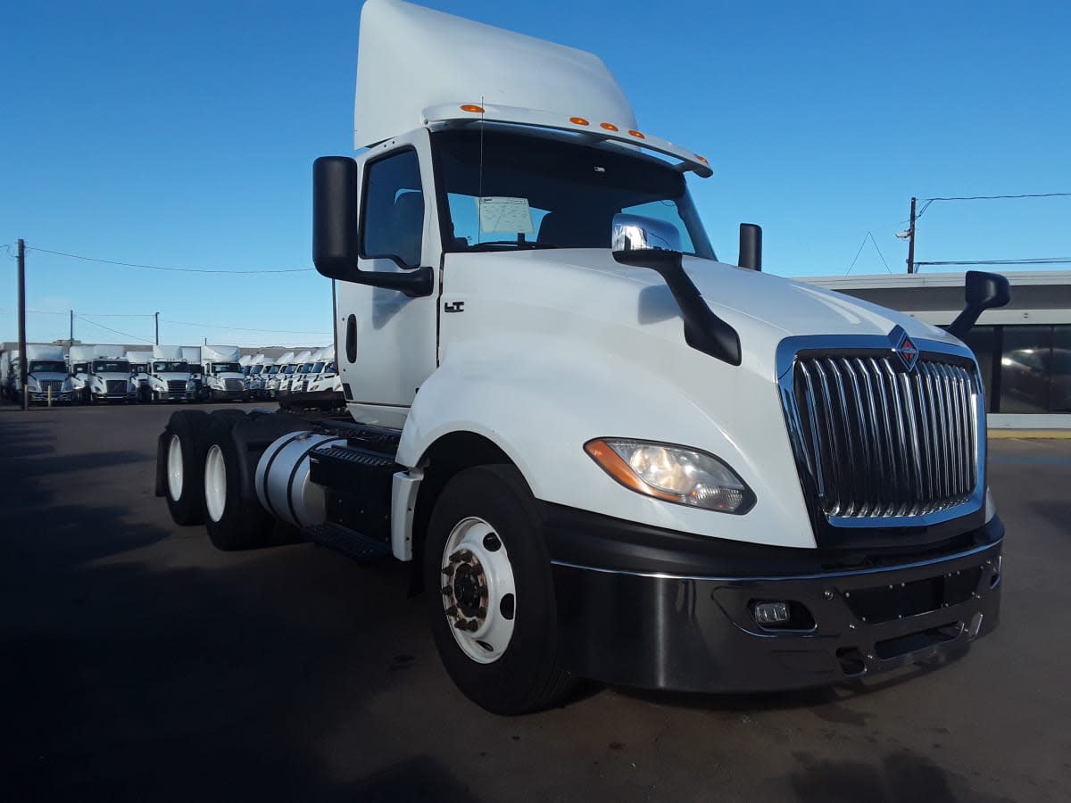 2019 Navistar International LT625 DAYCAB T/A 873474
