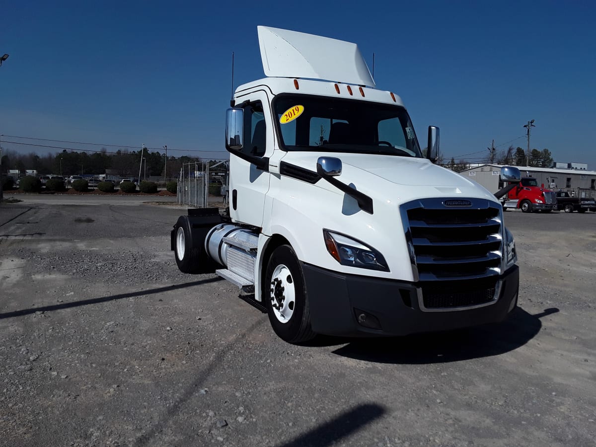 2019 Freightliner/Mercedes NEW CASCADIA 126 873503