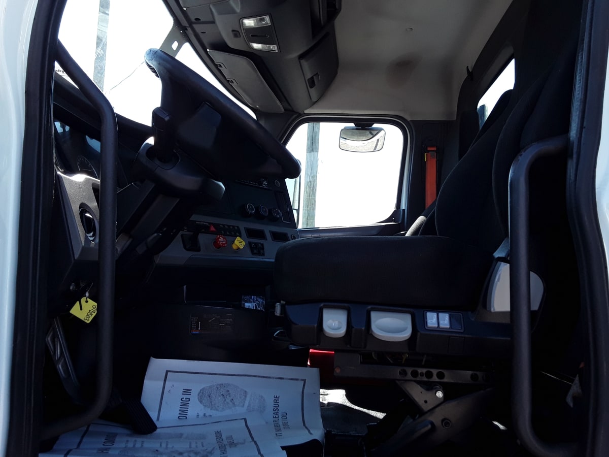 2019 Freightliner/Mercedes NEW CASCADIA 126 873503