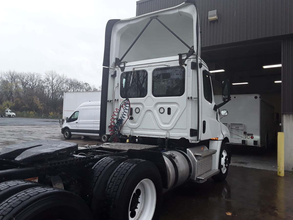2019 Freightliner/Mercedes NEW CASCADIA PX12664 873621