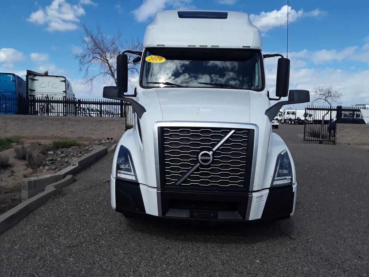 2019 Volvo VNL64T-760 873624