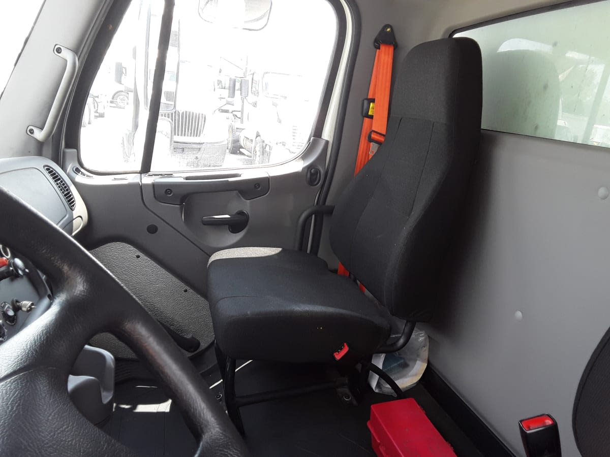 2019 Freightliner M2 106 873734