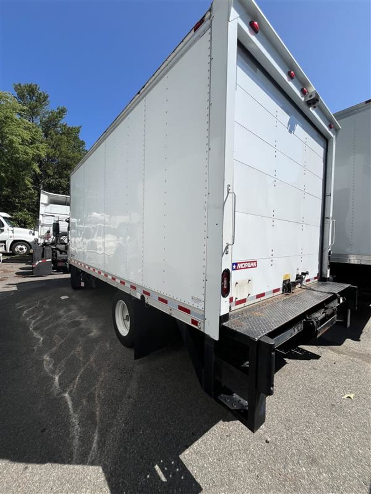 2019 Isuzu NPR 873813