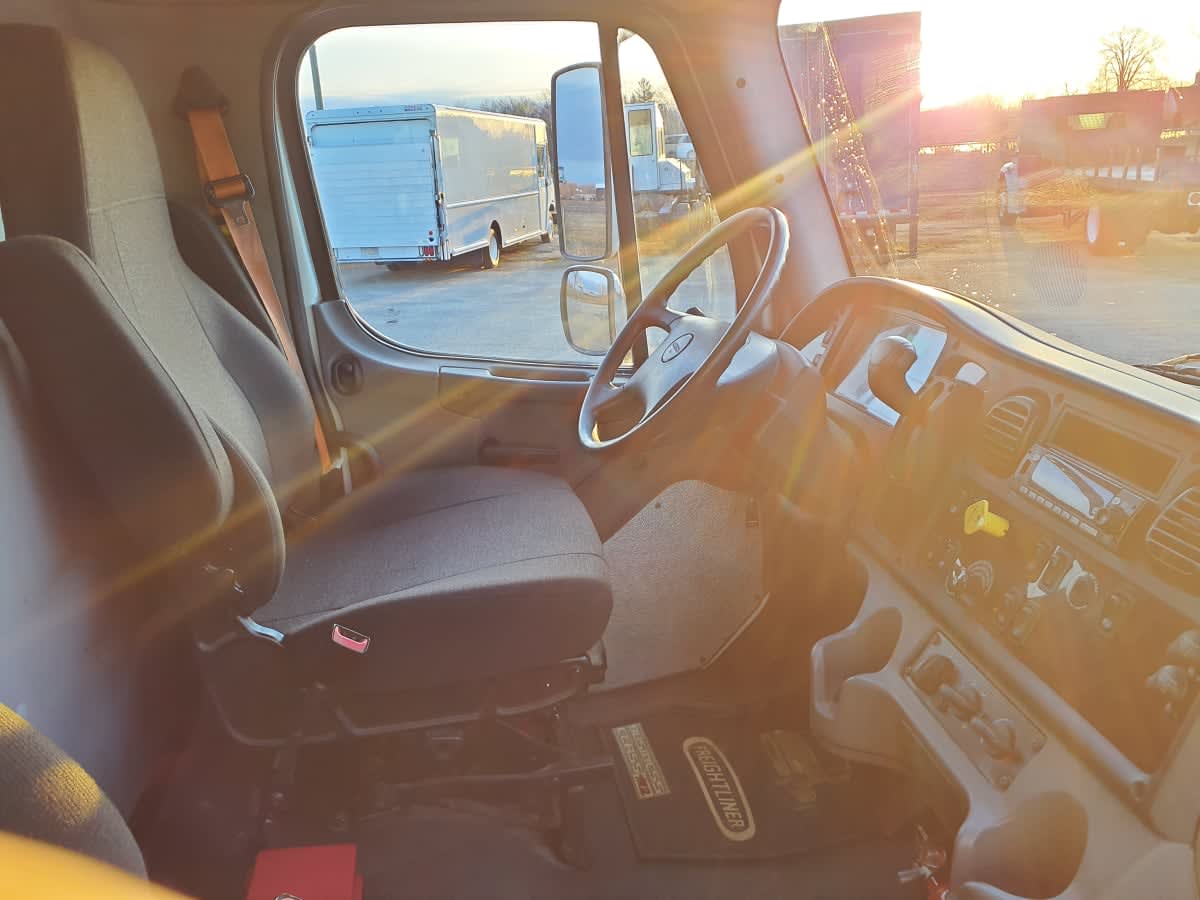 2019 Freightliner/Mercedes M2 106 873850