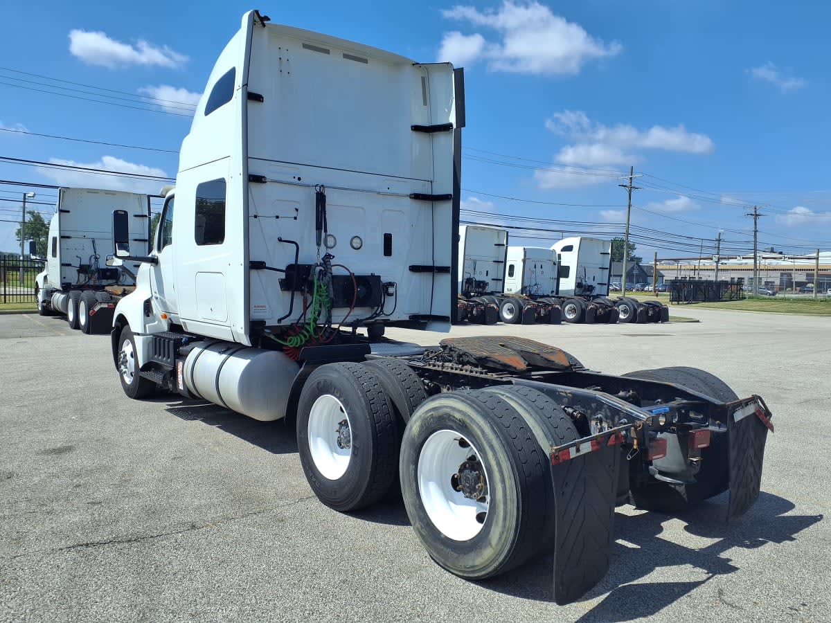 2019 International LT in Cleveland, OH — photo 6