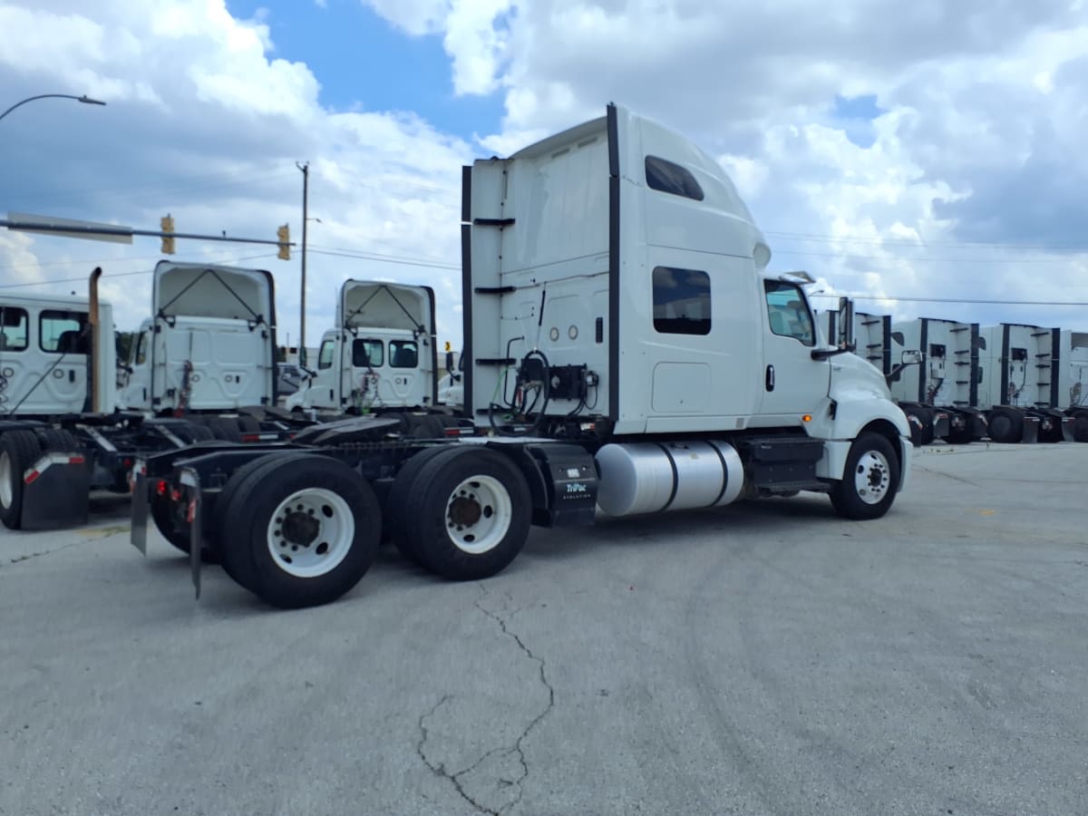 2019 International LT in Fort Worth, TX — photo 4