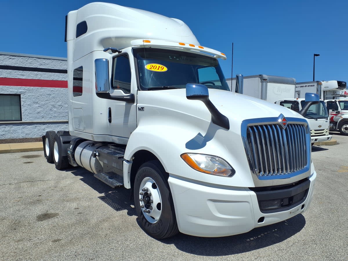 2019 Navistar International LT625 SLPR CAB 873883