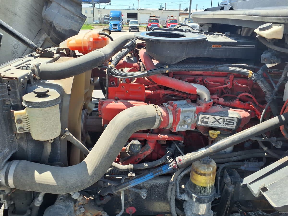 2019 Navistar International LT625 SLPR CAB 873883