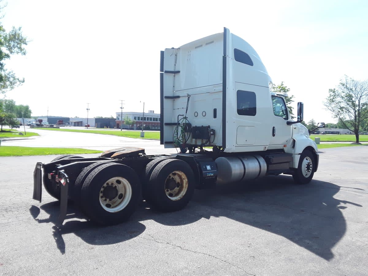 2019 International LT in Hilliard, OH — photo 4